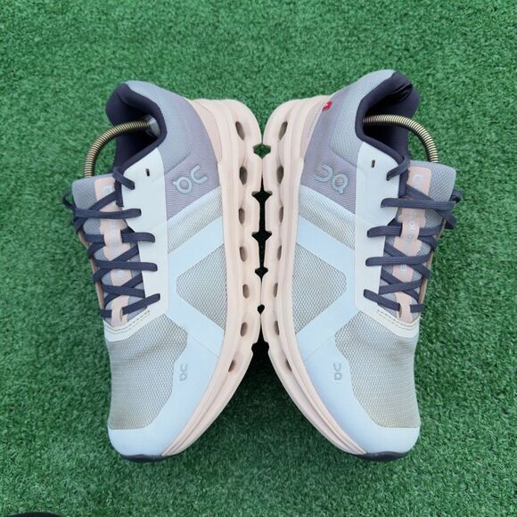 ON CLOUD RUNNER - Women’s Running Shoes - SIZE 9.5 - Picture 7 of 10